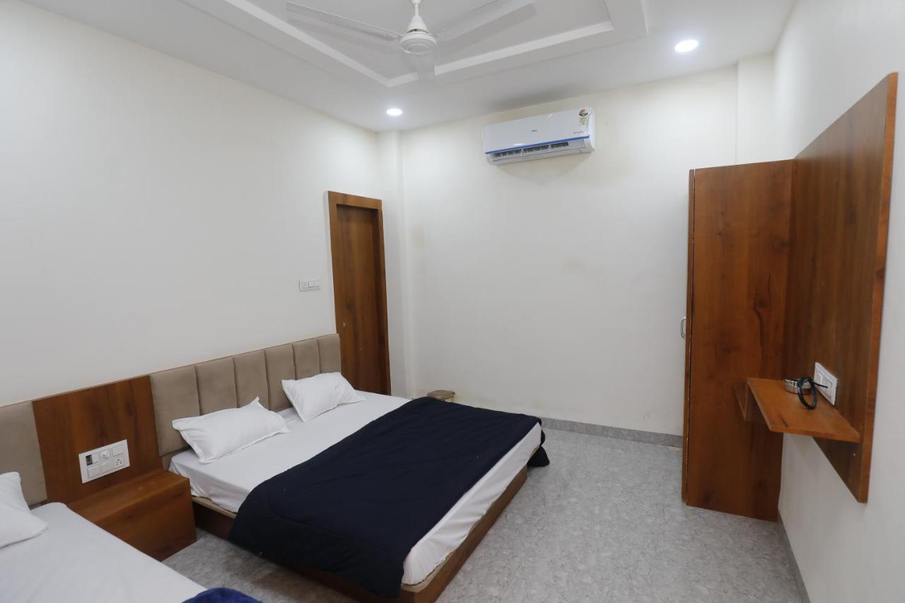 Hotel Garima อุจเจน ภายนอก รูปภาพ