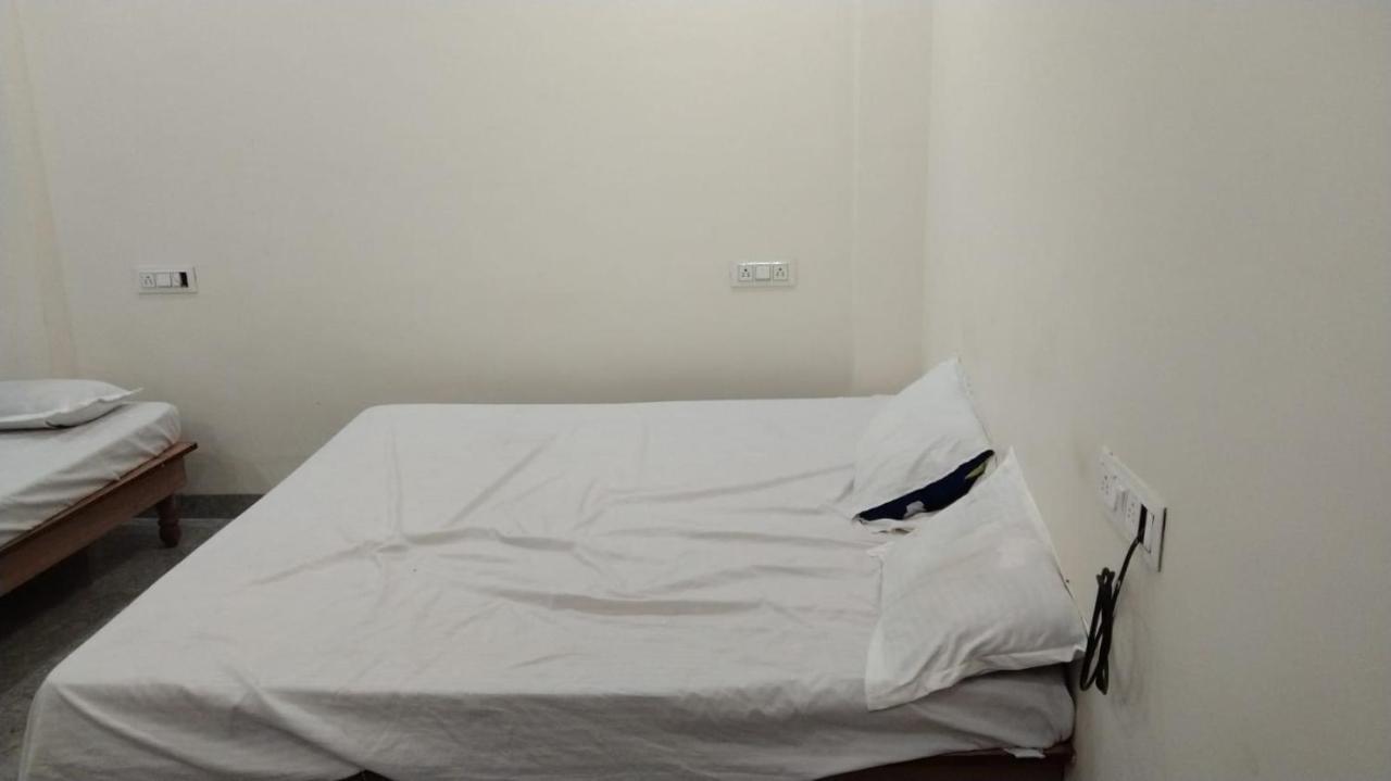 Hotel Garima อุจเจน ภายนอก รูปภาพ